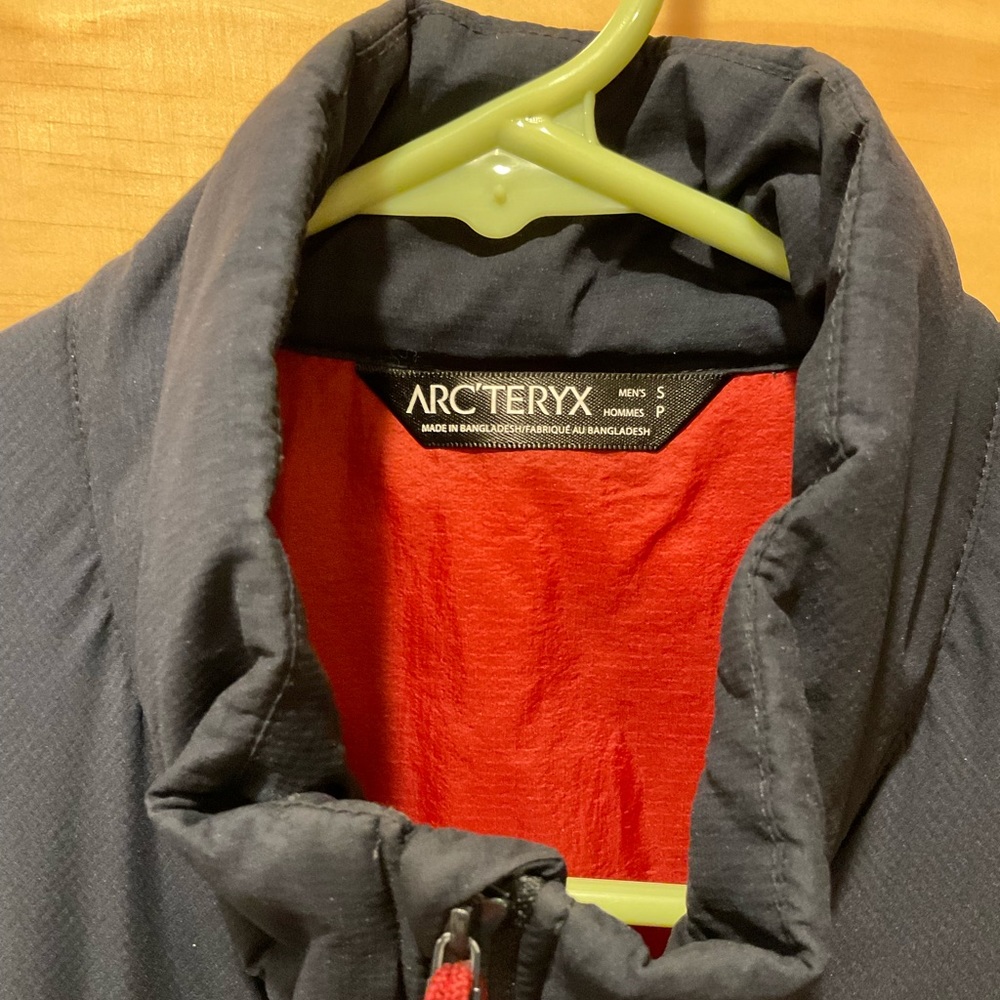 Arc’teryx. Men’s small atom vest. Navy blue. Great condition.